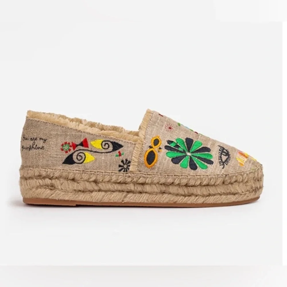 NWOT JOHNNY WAS PARKER ESPADRILLE, Size 8,5